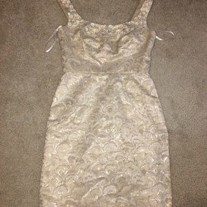 STUNNING metallic brocade Maggy London dress🌟